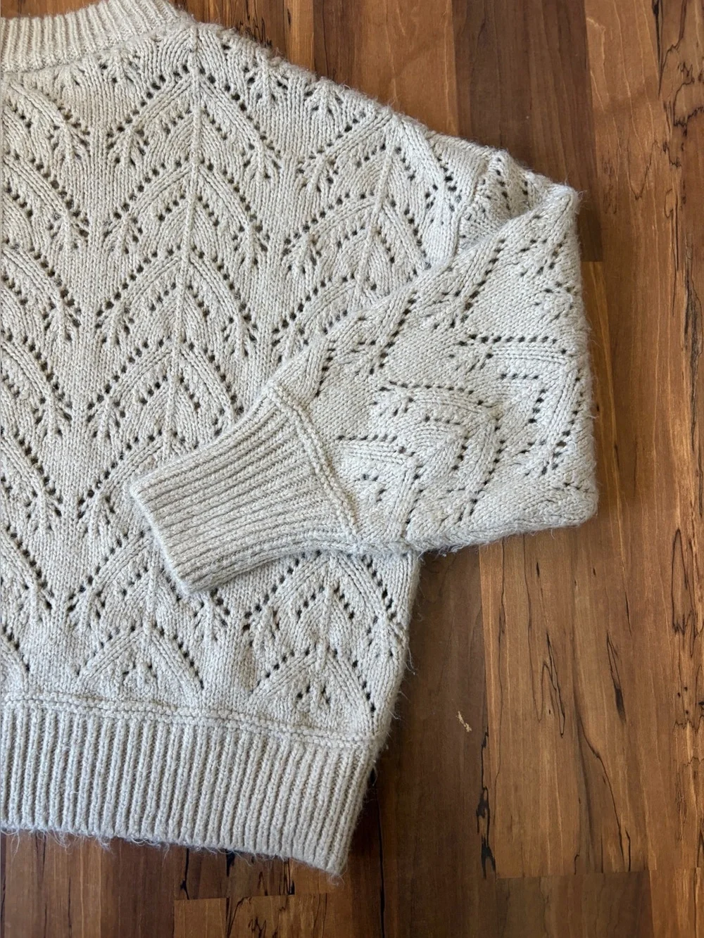 Old Navy Pointelle Knit Cream Long Sleeve Soft Chunky Sweater - Size L